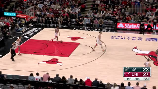 【2022年02月15日 马刺vs公牛集锦】沃克vs公牛集锦 全场砍下21分 上演弯弓拉月暴扣 遗憾落败