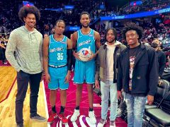 全明星新秀挑战赛决赛：巴里队25-20战胜托马斯队