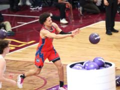 全明星技巧赛：加兰绝杀进决赛 莫布里助骑士夺冠