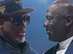 60岁罗德曼近况：与乔丹重聚！胡子花白身材发福