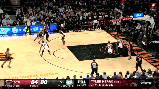 【2022年02月26日 热火vs尼克斯集锦】窜天猴是你吗？希罗鬼手抢断战斧劈扣碾压全场