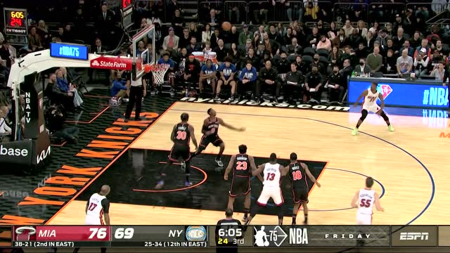 【2022年02月26日 热火vs尼克斯集锦】迎来生涯新高！巴雷特长驱直入滑翔上篮拿下37分刷新纪录