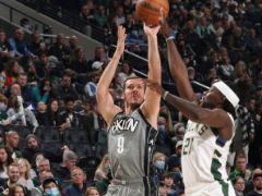 欧文38分创赛季新高！篮网复仇雄鹿