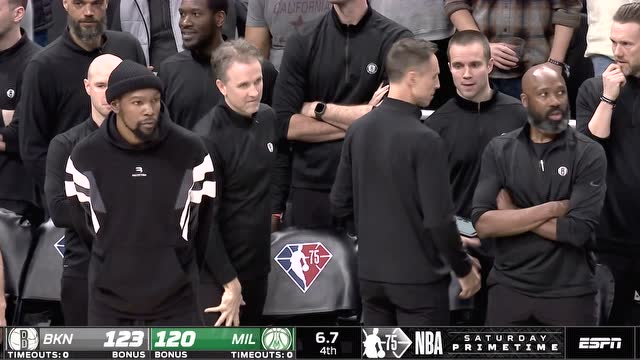 【2022年02月27日 篮网vs雄鹿集锦】今天这是点球大战？约翰逊被判犯规杜兰特场边背手踱步表情凝重