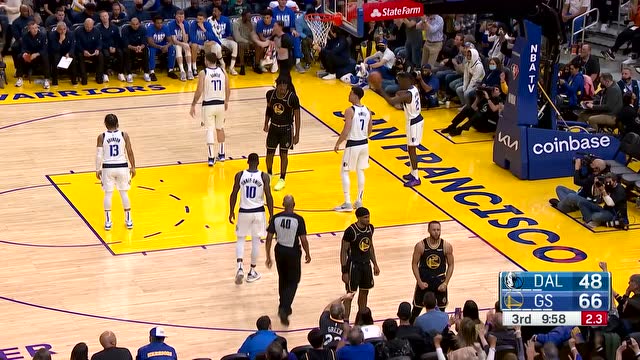 【2022年02月28日 独行侠vs勇士集锦】化身组织大师 库里偷天换日助攻队友2+1