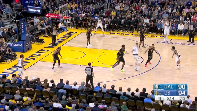 【2022年02月28日 独行侠vs勇士集锦】东契奇上场只是个幌子 芬尼史密斯三分炸筐分差只剩1分