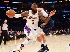 詹姆斯为何屡屡摊手？场均29分仅5.7罚球