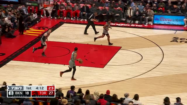 【2022年03月02日 篮网vs猛龙集锦】防守形同虚设 西亚卡姆蝴蝶穿花突破上篮制霸禁区