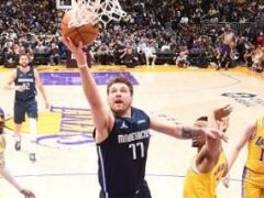 关键时刻连续单打詹皇甜瓜！东契奇拒湖人逆转