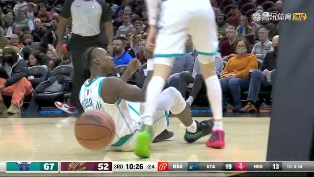 【2022年03月03日 黄蜂vs骑士集锦】三球抢断连线 罗齐尔不负众望完成2+1