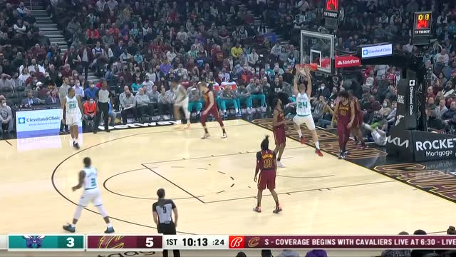 【2022年03月03日 黄蜂vs骑士集锦】三球精妙连线 普拉姆利不负众望扣篮得手