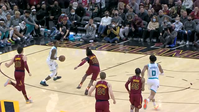 【2022年03月03日 黄蜂vs骑士集锦】开始你的表演 布里奇斯飞天遁地空接炸扣