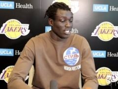 湖人新援亮相训练场！洛城德比有望上演首秀