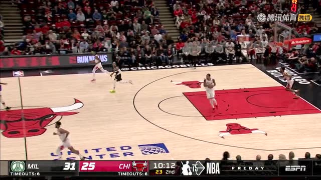 【2022年03月05日 雄鹿vs公牛集锦】这哥俩对飚上了 德罗赞字母哥你来我往好不热闹