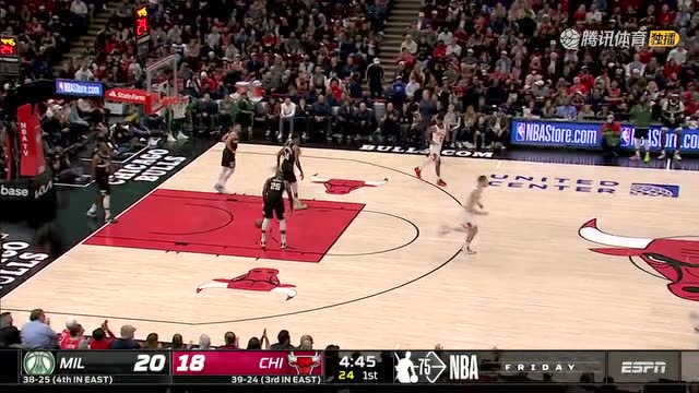 【2022年03月05日 雄鹿vs公牛集锦】进攻无死角 拉文飚中一左一右两记撤步跳投