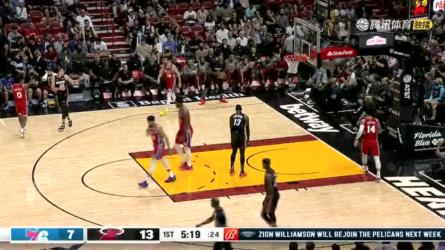 【2022年03月06日 76人vs热火集锦】这是玩啥呢？费城热火单回合双方合送三失误