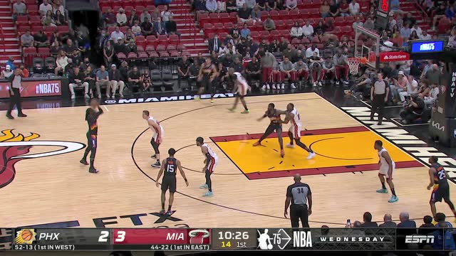 【2022年03月10日 太阳vs热火集锦】打不进我就惩罚你！洛瑞追身三分一箭穿心