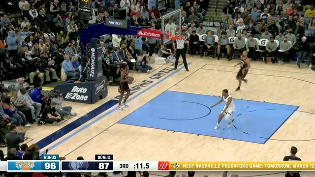 【2022年03月12日 尼克斯vs灰熊集锦】有本事你来追我啊！莫兰特反击1打0折叠暴扣