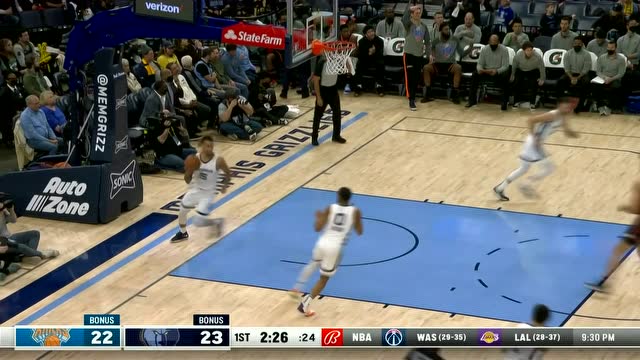 【2022年03月12日 尼克斯vs灰熊集锦】自己给自己加点儿难度 兰德尔撤步三分一箭穿心