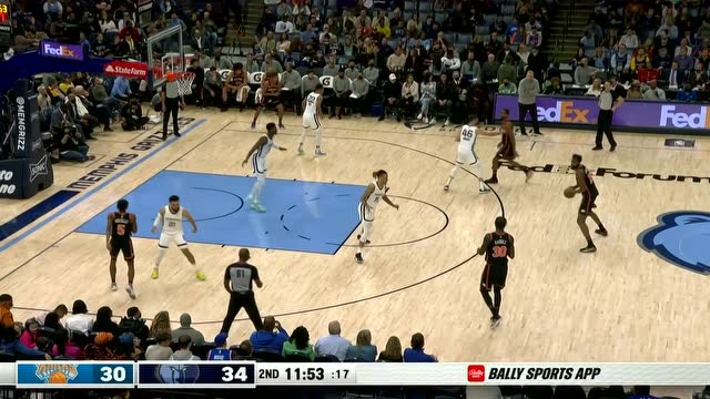 【2022年03月12日 尼克斯vs灰熊集锦】奎克利吸引防守直接送高抛 罗宾逊心领神会空接暴扣