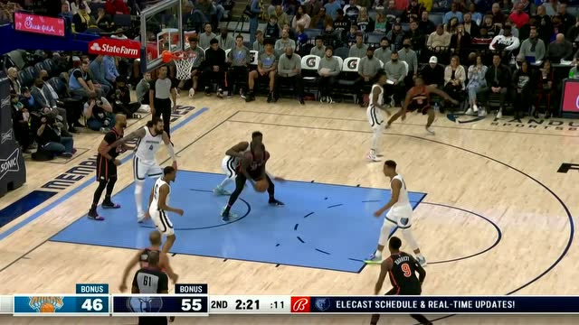 【2022年03月12日 尼克斯vs灰熊集锦】有力量有技术手感也不错 兰德尔强吃小贾伦-杰克逊达成2+1