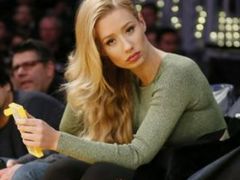 湖人蒙克颓废 俘获尼克杨旧爱沉迷女人香！NBA红颜祸水？