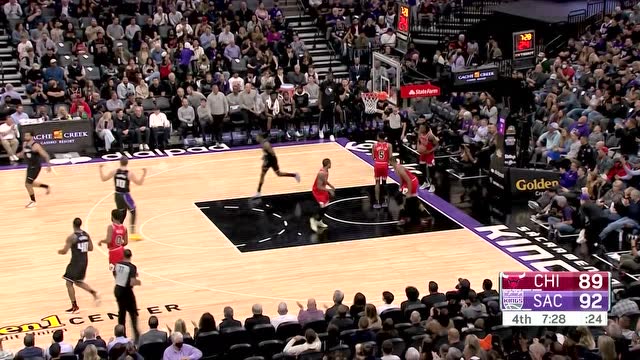 【2022年03月15日 公牛vs国王集锦】单枪匹马贯穿防线  福克斯连过三人突破上篮得手