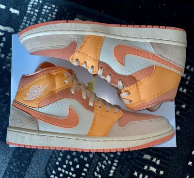 粉橙的组合Air Jordan 1 Mid Apricot Orange