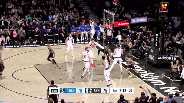 【2022年03月17日 独行侠vs篮网集锦】米尔斯反击不看人传球 赵四儿心领神会接球单臂劈扣