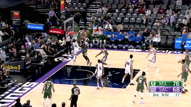 【2022年03月17日 雄鹿vs国王集锦】男人就得硬起来 波蒂斯单臂炸筐相当残忍