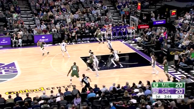 【2022年03月17日 雄鹿vs国王集锦】早已等候多时 梅图跃起补扣