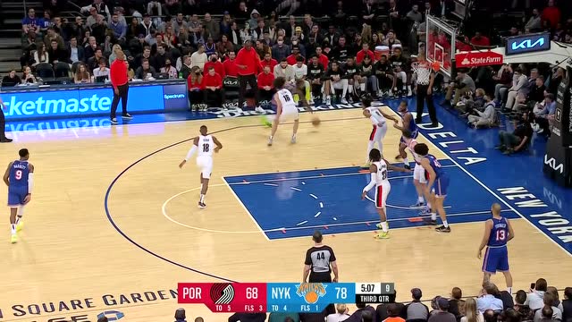 【2022年03月17日 开拓者vs尼克斯集锦】邓恩抢断兰德尔 埃勒比反击上篮一骑绝尘