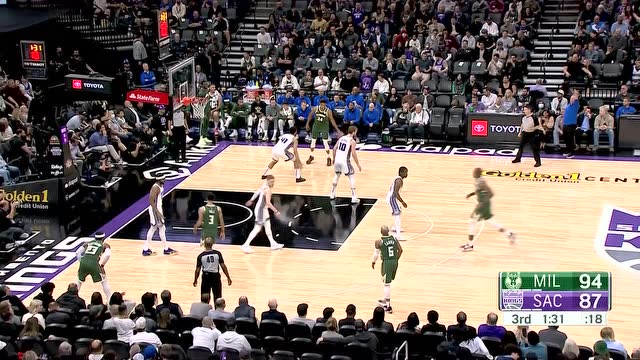 【2022年03月17日 雄鹿vs国王集锦】这谁能顶得住 字母哥撤步后仰跳投