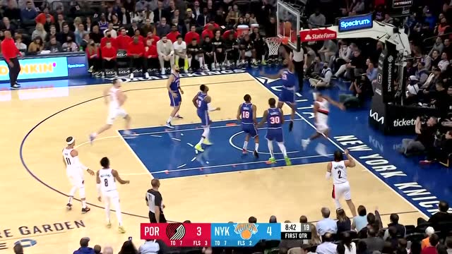 【2022年03月17日 开拓者vs尼克斯集锦】罗宾逊篮下封盖温斯洛 巴雷特一脚油门反击上篮