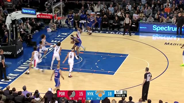 【2022年03月17日 开拓者vs尼克斯集锦】巴雷特假投真传 罗宾逊平地而起挂筐暴扣