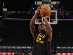 沃格尔：我们能赢2场附加赛 希望能打出最好的篮球等待浓眉回归