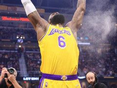 詹姆斯三双隔扣老队友乐福 成得分榜第一