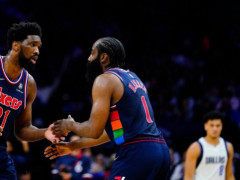 76人消息：名记曝截止日内幕 76人老将对比恩比德约基奇
