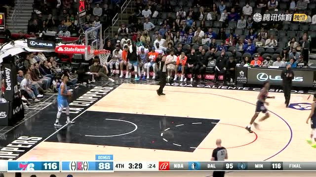 【2022年03月26日 76人vs快船集锦】眼疾手快完成抢断 里德弹射起步快攻暴扣