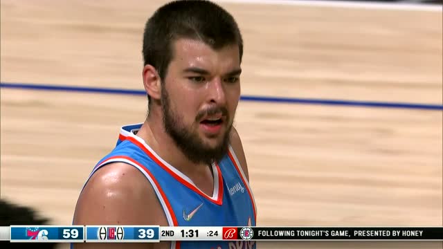 【2022年03月26日 76人vs快船集锦】错有错着 哈登面对祖巴茨自投自抢二次进攻打进2+1