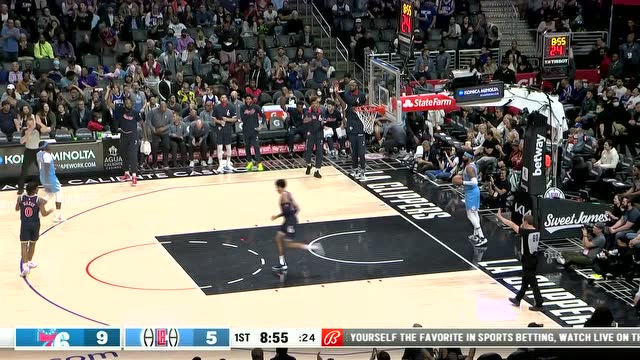 【2022年03月26日 76人vs快船集锦】抢断反击一骑绝尘 塞布尔抢断快攻滑翔暴扣