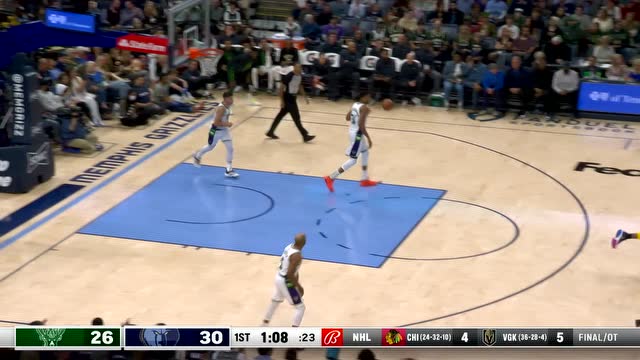 【2022年03月27日 雄鹿vs灰熊集锦】充分利用身高优势 安德森大步流星翻身跳投稳稳打进