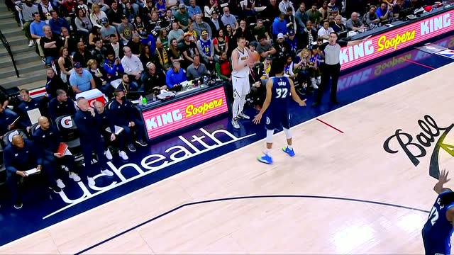 【2022年04月02日 森林狼vs掘金集锦】你好骚啊 约老师炮弹直塞戏耍小狼 戈登吃饼双手暴扣