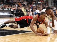 穆雷缺席马刺仍大胜！湖人陷入生死战 詹眉复出若再败将错失良机