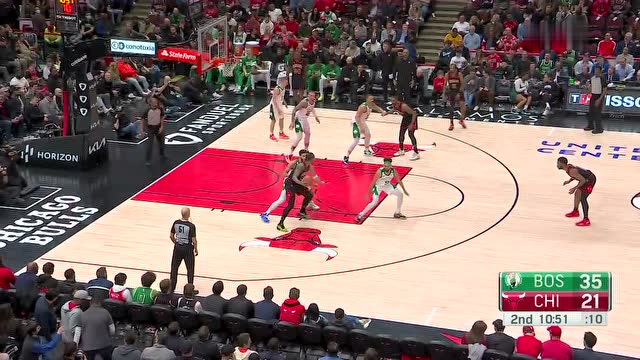 【2022年04月07日 凯尔特人vs公牛集锦】一招鲜吃遍天 德罗赞翻身跳投迎射塔图姆