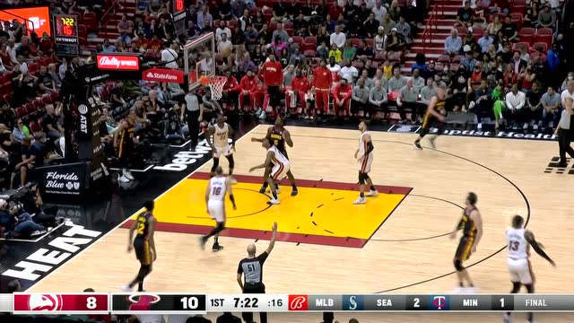 【2022年04月09日 老鹰vs热火集锦】来得早不如来得巧！特雷杨篮下反手勾进偷鸡得手