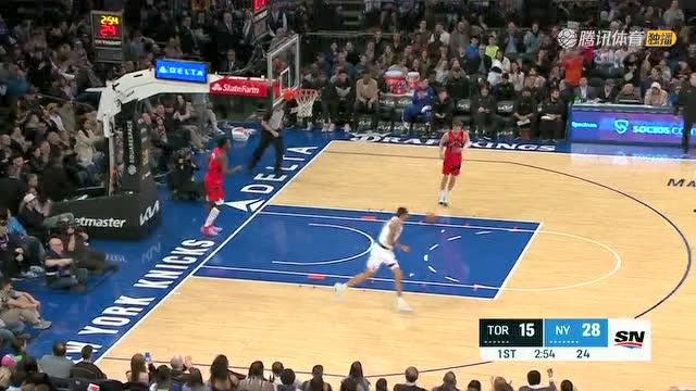 【2022年04月11日 猛龙vs尼克斯集锦】奎克利后场送精准长传 托平一马当先轻松扣篮