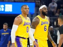 詹姆斯：现在还不能谈续约 我们到时候再看