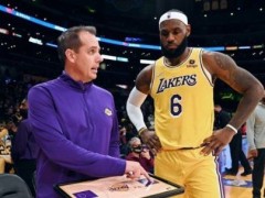 詹姆斯：现在还不能谈续约 我们到时候再看