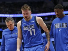 名记：伤势并不理想！东契奇大概率缺席首轮比赛的前几场